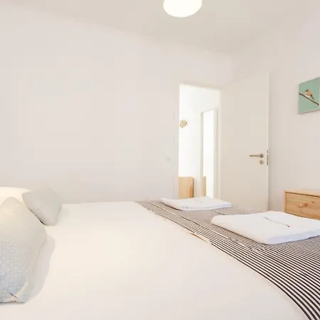 Flh Cozy House With Terrace Vakantiehuis *